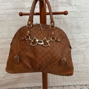 Large gg Gucci bag Vintage brown good condition,very spacious very Rare